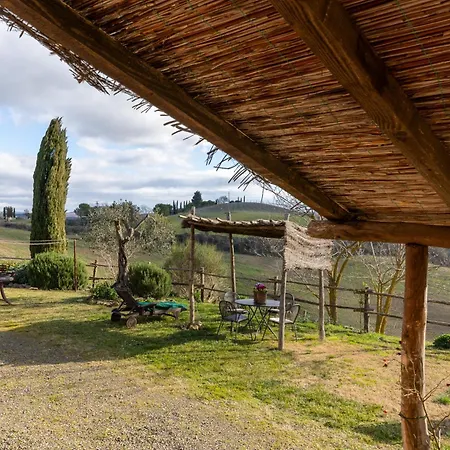 Podere Montechiari Daire *